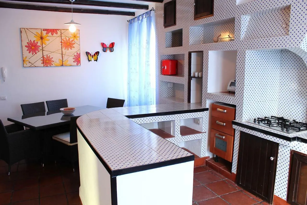Villa Porto Rais Carini 0*,