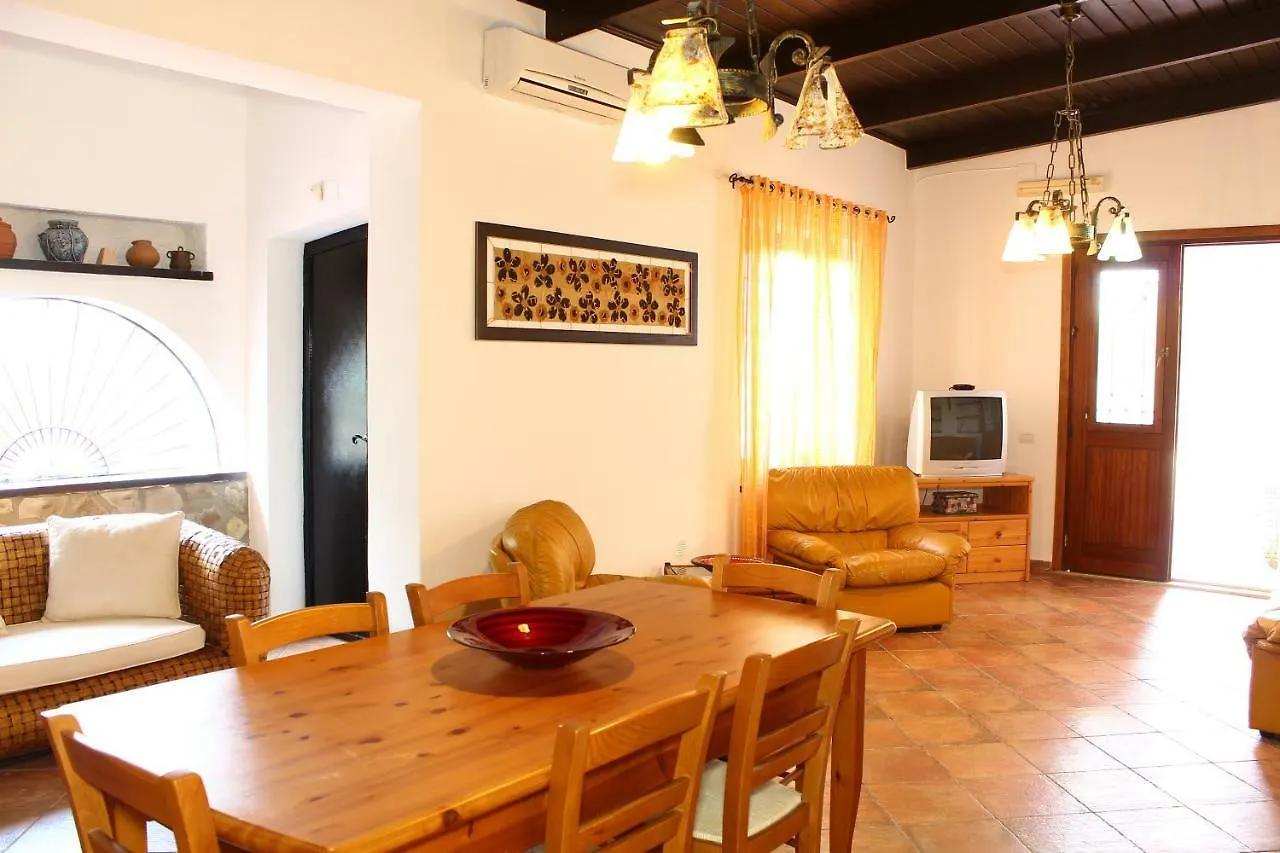 Villa Porto Rais 卡里尼